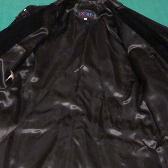 ESCADA GORGEOUS VELVET JEWELED BLAZER - Picture 6 of 8